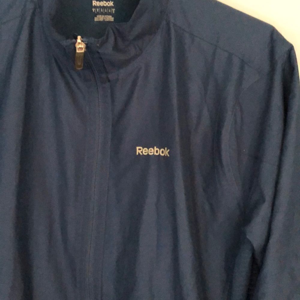 Reebok Running Shell w/Reflective accents - Picture 2 of 6